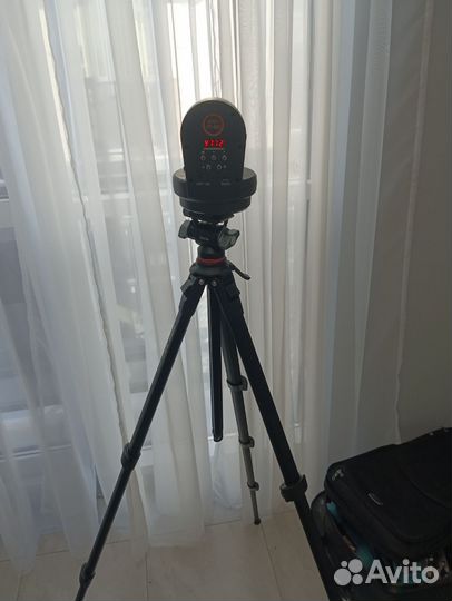 Штатив для фотоаппарата профессиональный