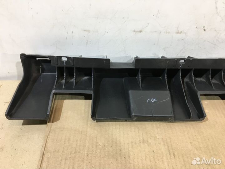 Кронштейн накладки порога левый Nissan Terrano 3