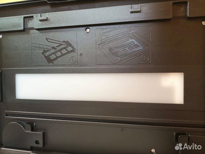 Сканер Epson V300 Photo Perfection для оцифровки п