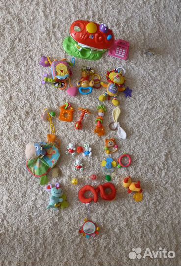 Развивающие игрушки, погремушки