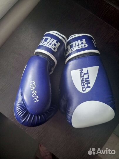 Боксерские перчатки 10 oz green hill