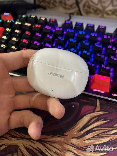 Беспроводные наушники realme buds t100