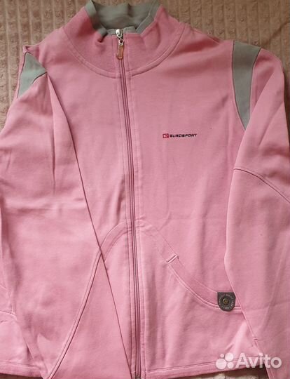 Женский спортивный костюм