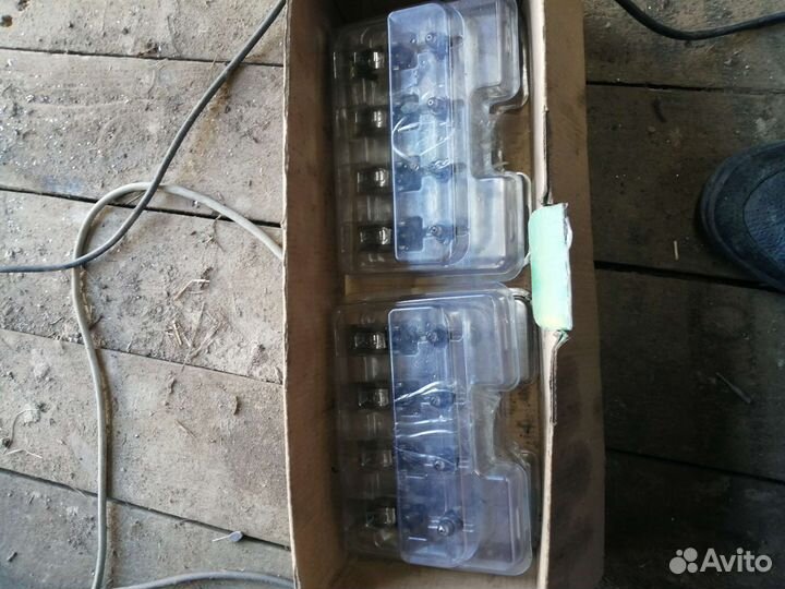 Комплект гидрокомпенсаторов с коромыслами