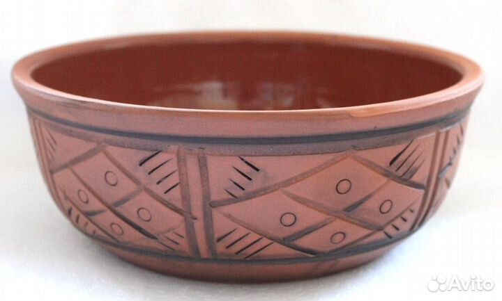 Посуда из красной глины в ассортименте
