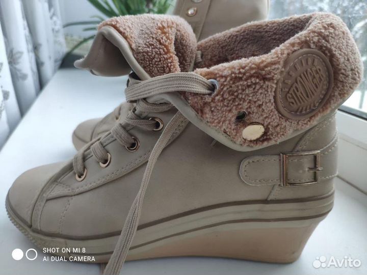 Ботинки утепленнве женские