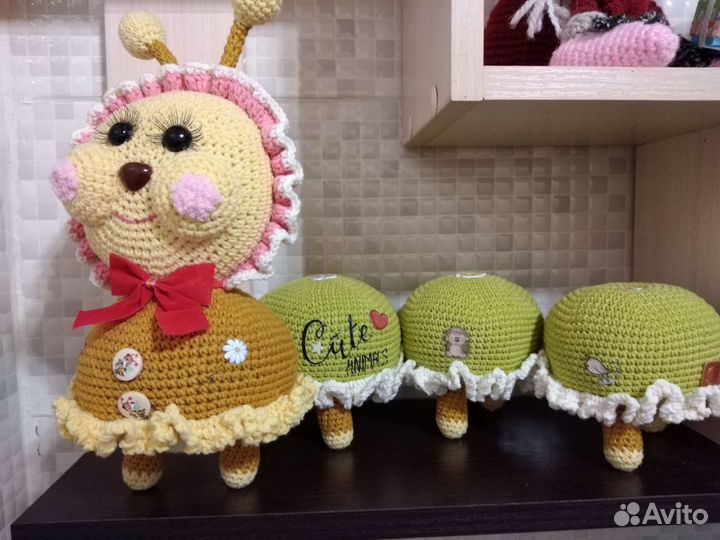 Гусеница-игольница