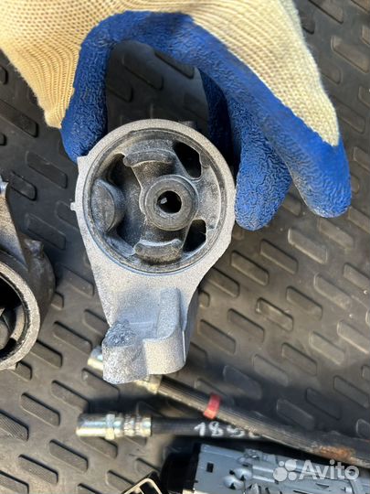 Подушка двигателя ока