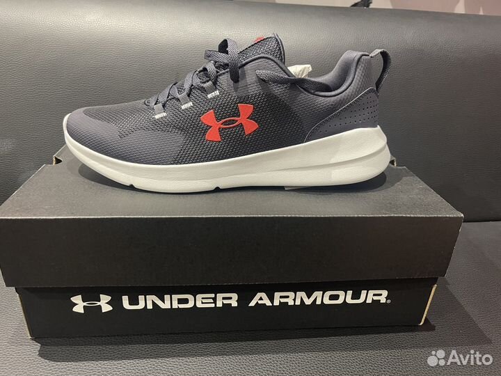 Кроссовки under armour essantial