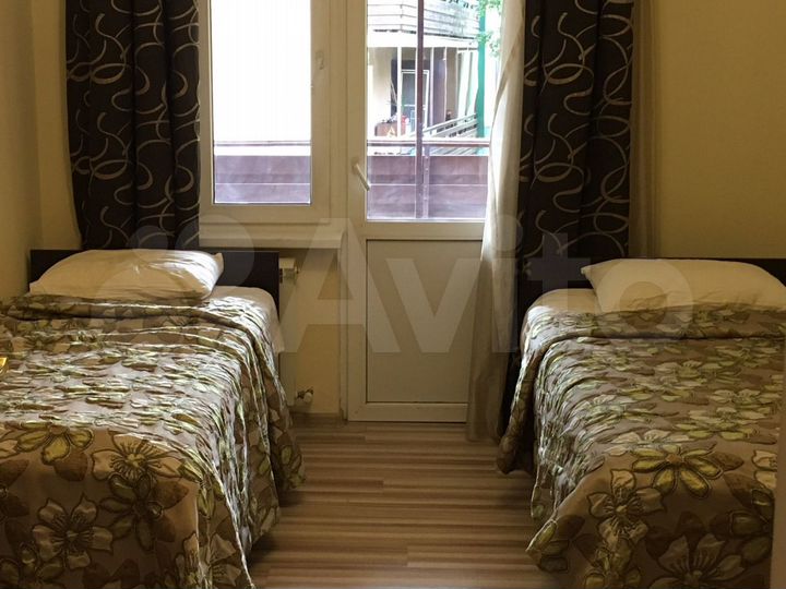 1-к. квартира, 50 м², 2/4 эт.