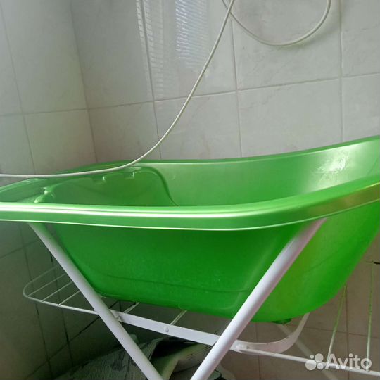 Ванночка для купания с подставкой