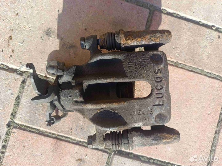 Суппорт задний правый