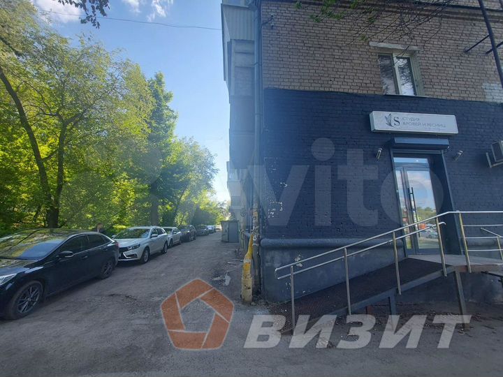 Помещение с панорамным остеклением и ремонтом