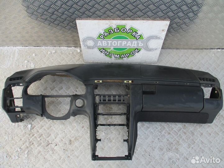 Торпедо Mercedes Benz W210 1999г