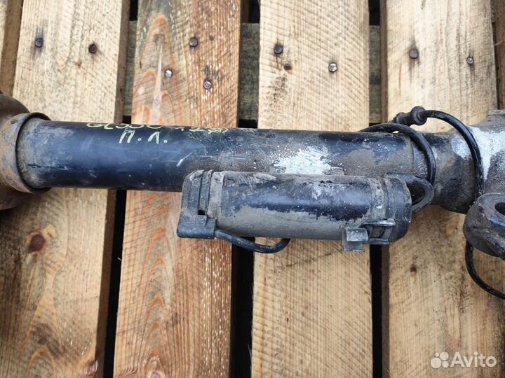 Стойка амортизатора переднего левого Mercedes-Benz