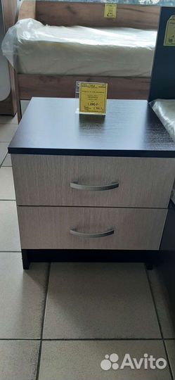 Тумба прикроватная