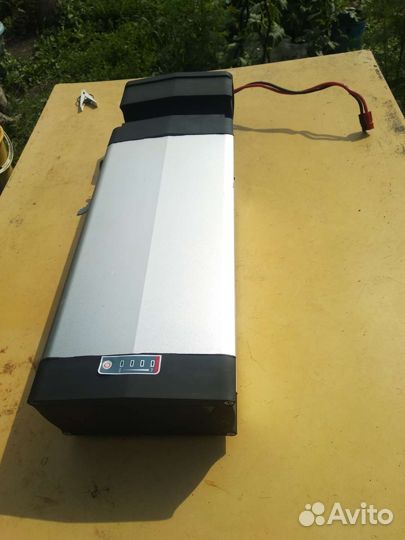 Контейнер для батареи на багажник велосипеда съём