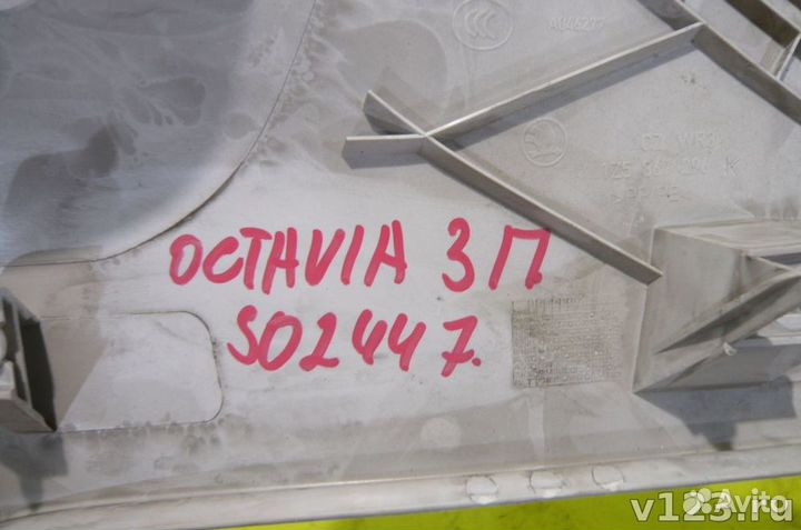 Обшивка задней правой стойки Skoda Octavia A5 2004