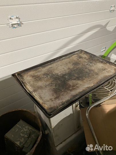 Поднос металлический с перфорацией