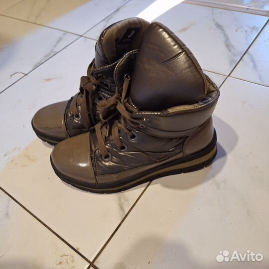 Ботинки женские зимние 39 размера