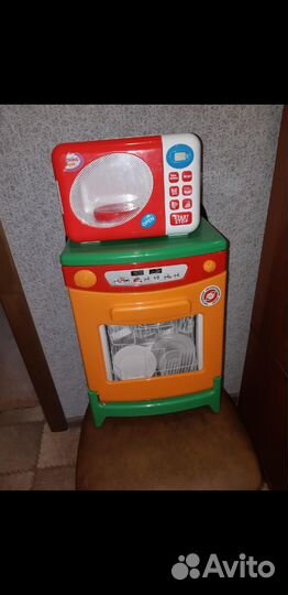 Игрушечная кухонная мебель