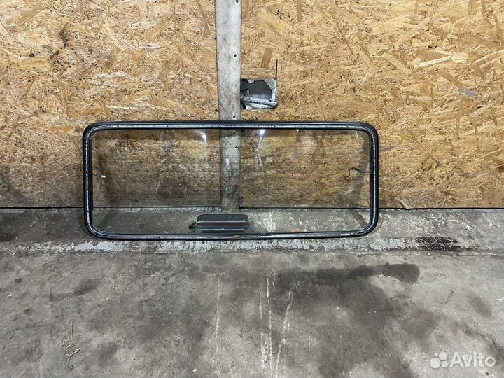 Стекло в крышку багажника заднее нива 21213 niva