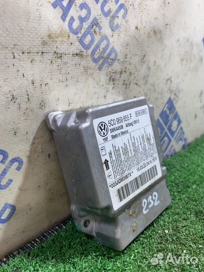 Блок управления airbag Volkswagen Jetta седан 1.4