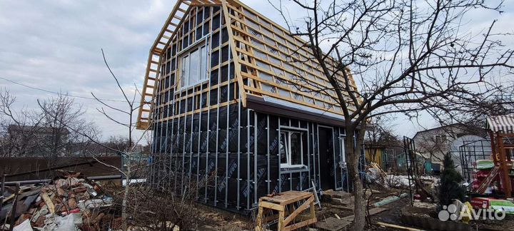 Бригада строителей