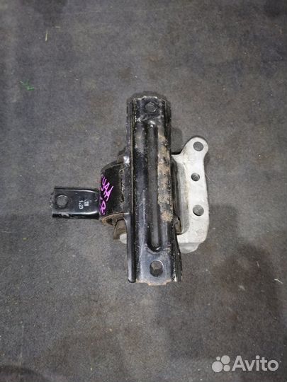 Подушка двигателя передняя правая Mitsubishi