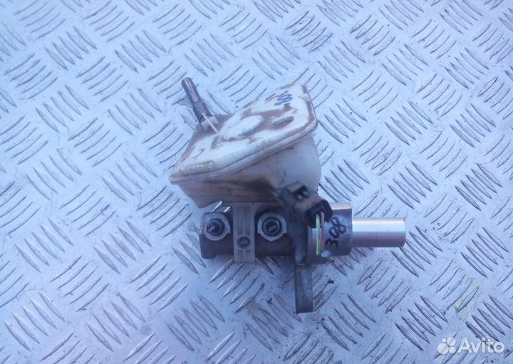 Цилиндр тормозной главный пежо 308