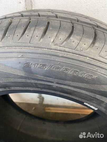 Roadstone Classe Premiere CP672 215/65 R16