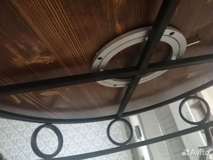 Кованный столик,круглый