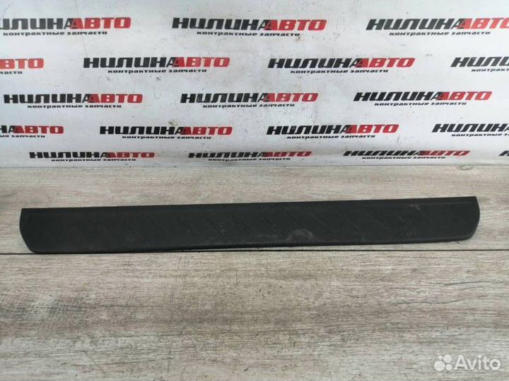 Накладка порога правая Honda Civic 8 хэтчбек 1.8