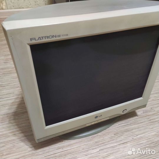Монитор LG Flatron ez T711B