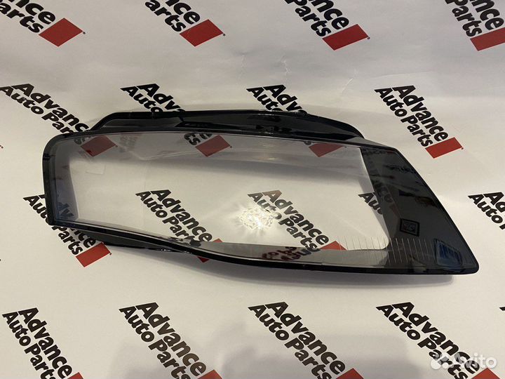 Новые стекла фар Audi A4 09-12