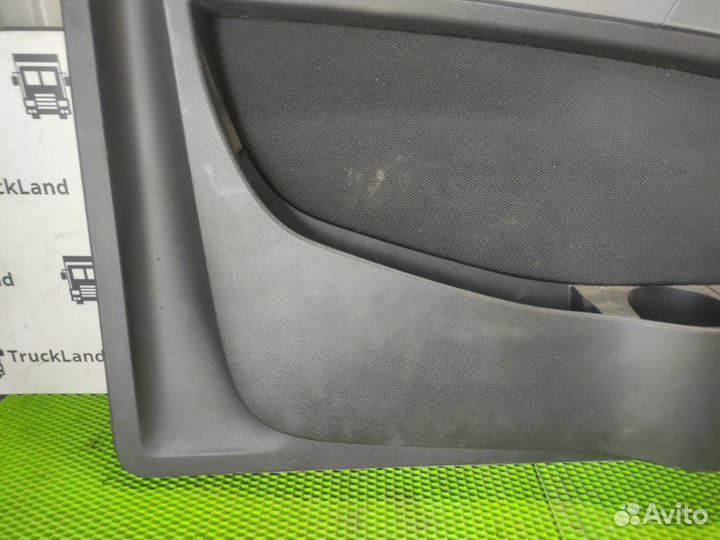 Обшивка боковой двери левая Man Tgx