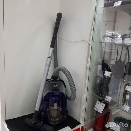Пылесос Electrolux zspc2000 (Рассрочка / Э1)