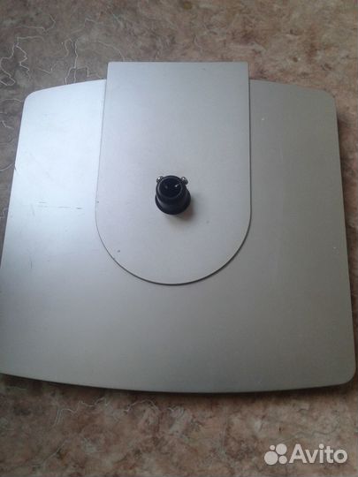 Универсальный напольный кронштейн. Массивный