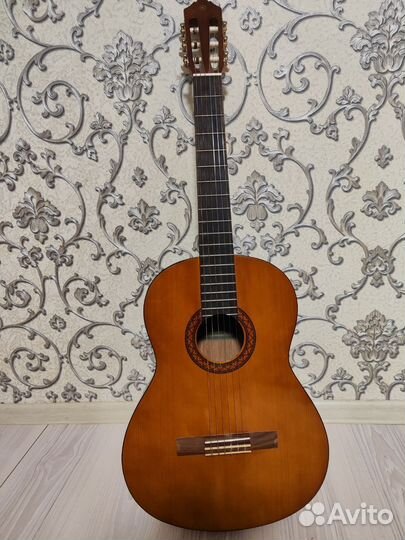 Классическая гитара yamaha c40