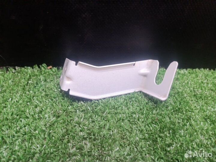 Крепление фары Volkswagen Polo liftback