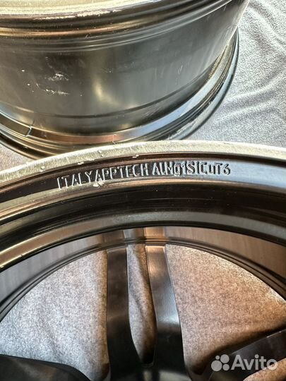 Диски разноширокие Ferrari FF