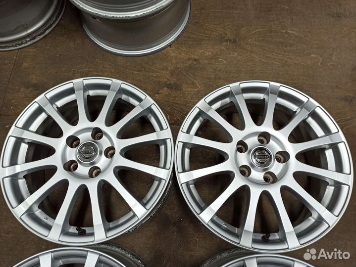 Диски Ниссан 17 5х114,3 ET45 оригинал из Японии