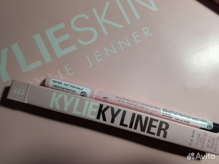 Kylie GEL eyeliner гелевая подводка-карандаш для г