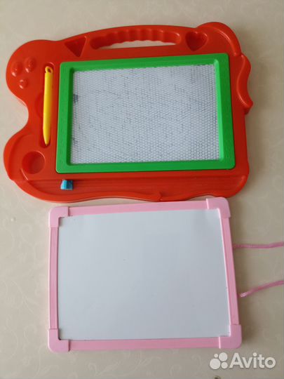 Много интересных игрушек