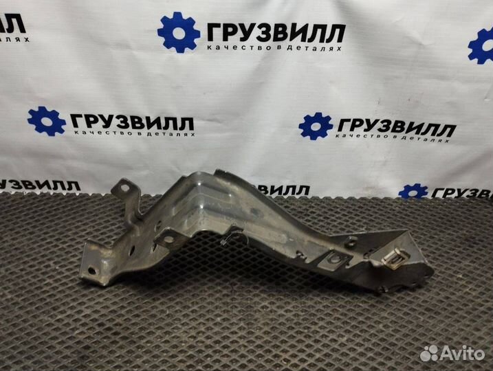 Крепление фары (кронштейн фары) правой Volvo FH4