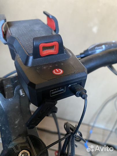 Велосипед на литых дисках BMW