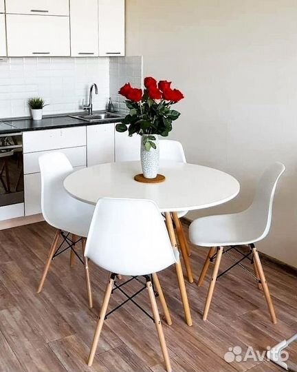 Стол обеденный 