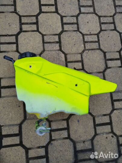 Бензобак suzuki rmz 450 2006