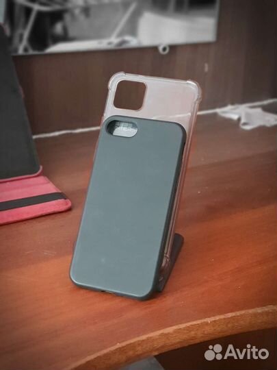 Чехлы на телефон