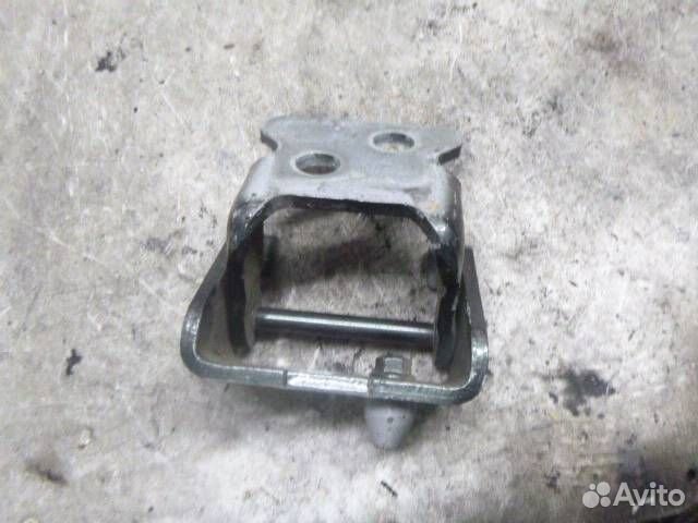 Петля двери Peugeot 207 2006